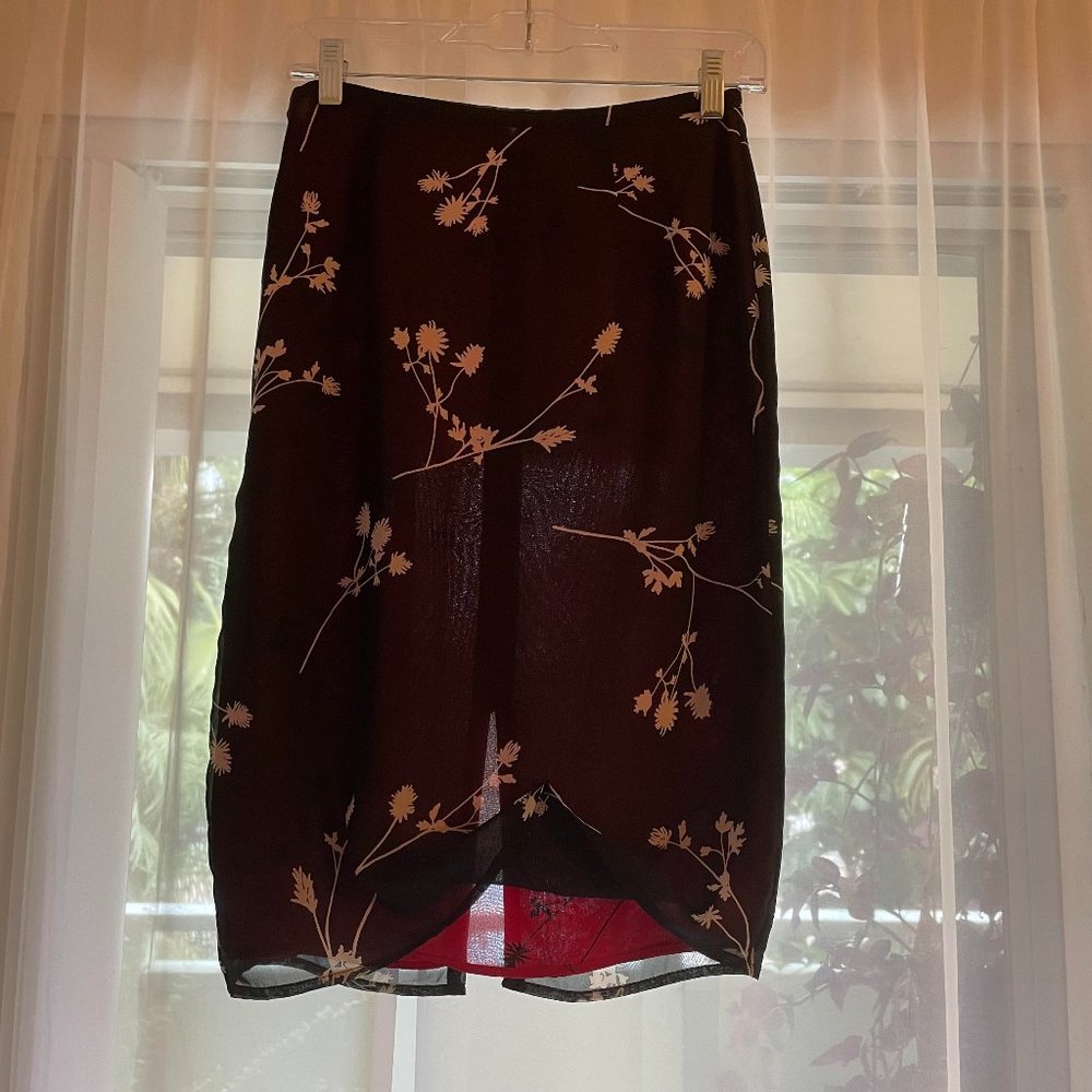 EXPRESS SKIRT - Picture 2 of 9
